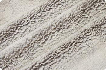 Throw / Luxe Cuddle® Snow Bunny / Dove