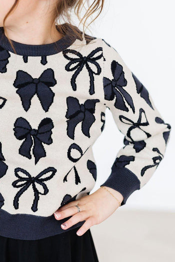 Perfectly Tied Sweater / Black & Cream