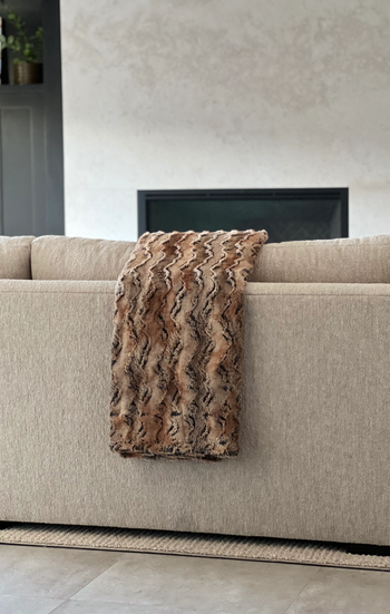 Wild Rabbit Amber / Rellek Ragz Collection / Throw